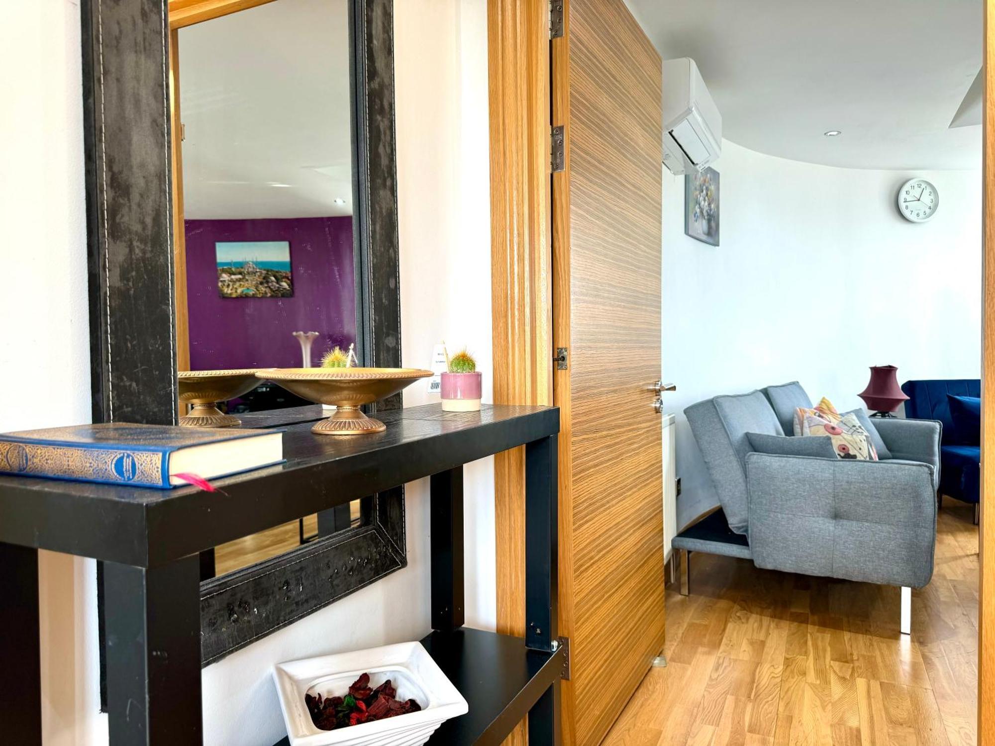 Chic 1 Bedroom Apartment Central London By Wild Экстерьер фото